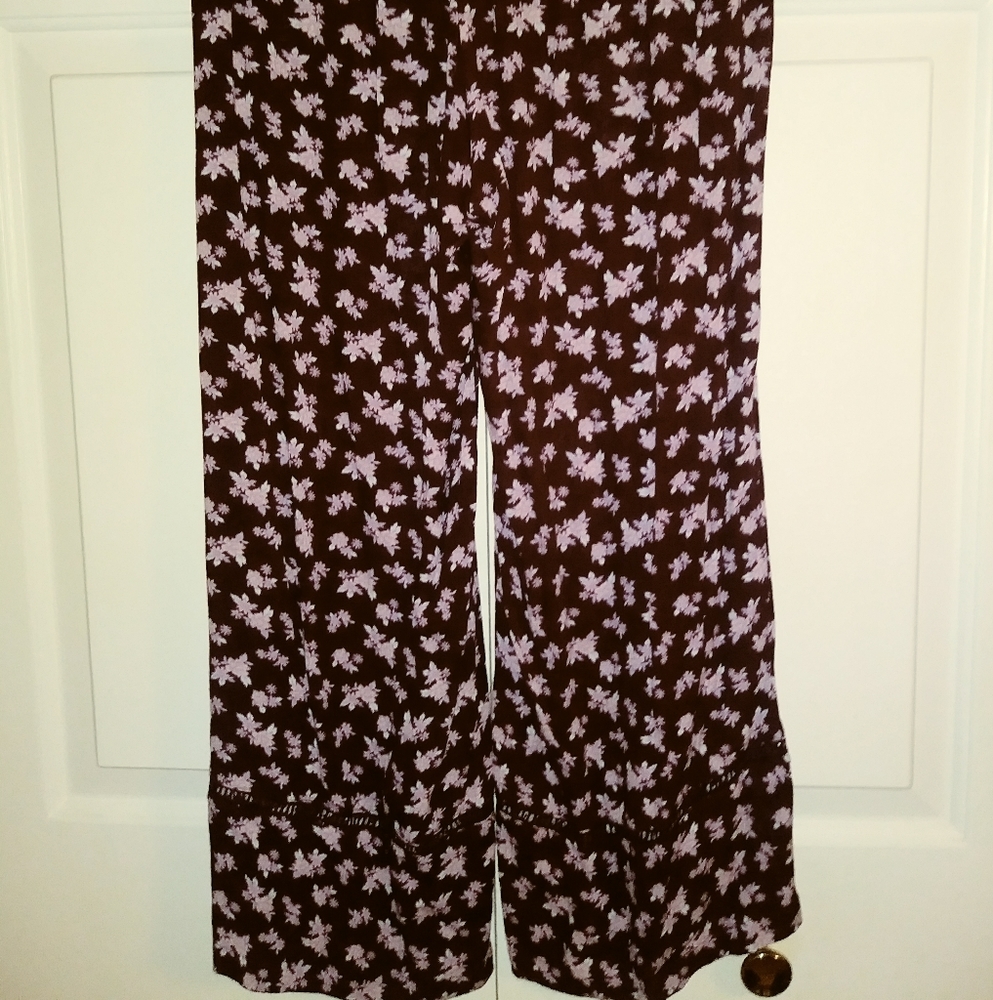 Aeropostale Wide Leg Cropped Pants